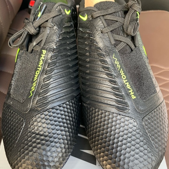 Phantom Venom Elite FG Cleats - Picture 2 of 5